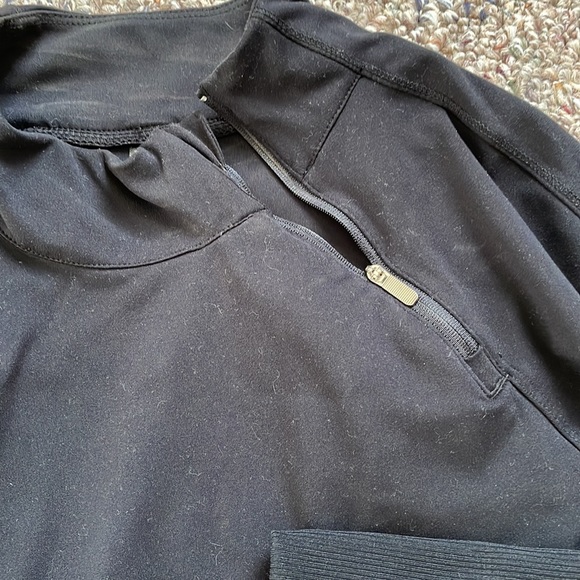 Athletic pullover - Picture 2 of 3